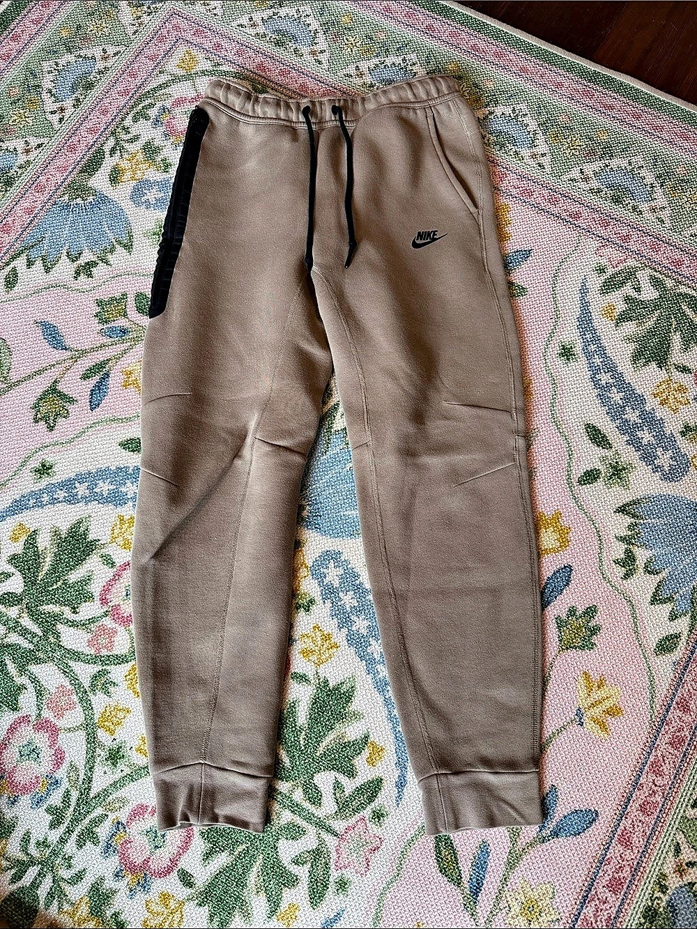 Nike Jogger Pants in Brown - Medium